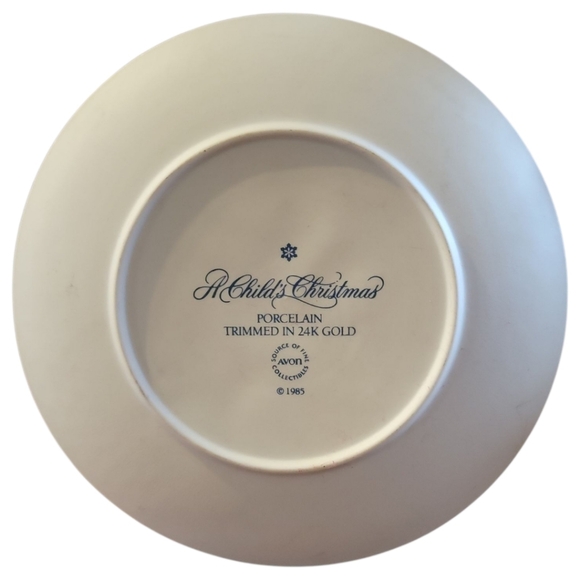 Vintage Avon A Child's Christmas Bisque Porcelain Plate Trimmed 24K Gold 1985 - Picture 2 of 2